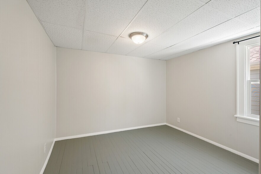 Building Photo - 1112 Park Ave