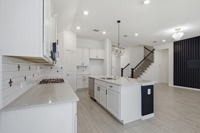 Building Photo - 700 Pistachio Pkwy