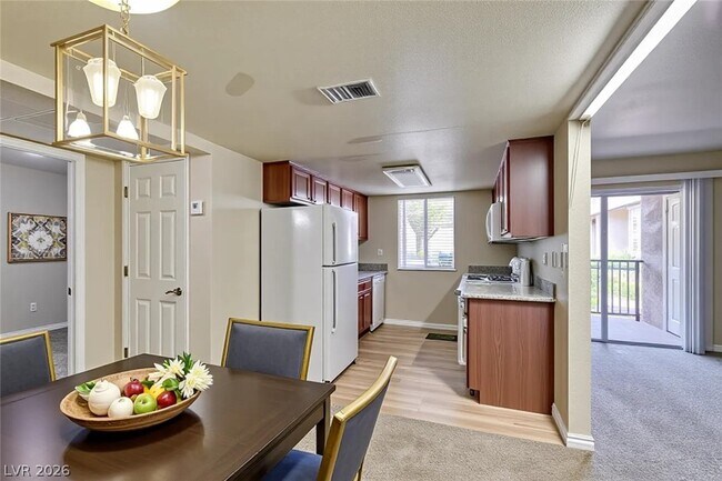Building Photo - 4450 Sandy River Dr