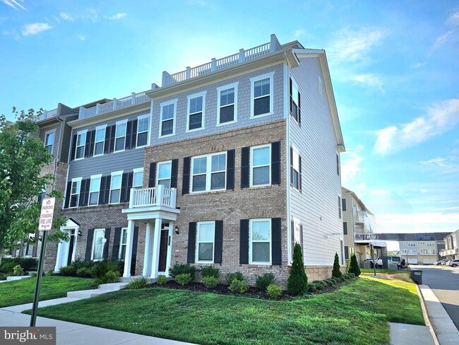 Building Photo - 17235 Branched Oak Rd