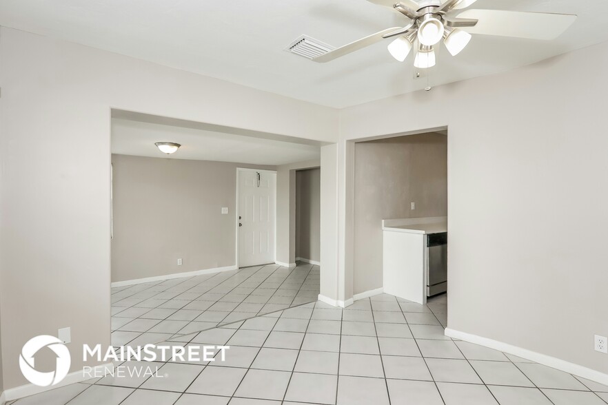 Building Photo - 1367 NE 27th St