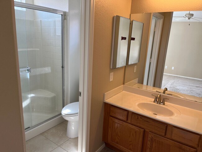 Building Photo - 33 N Sahuaro Dr