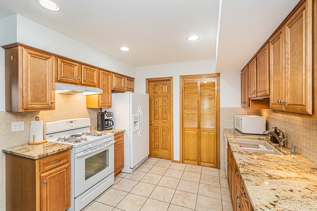 Building Photo - 1305 Kingsbury Dr