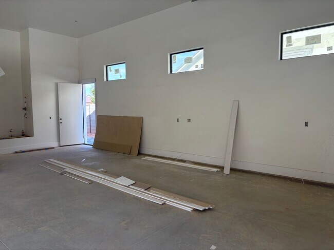 Building Photo - 329 Climber Wharf Ln