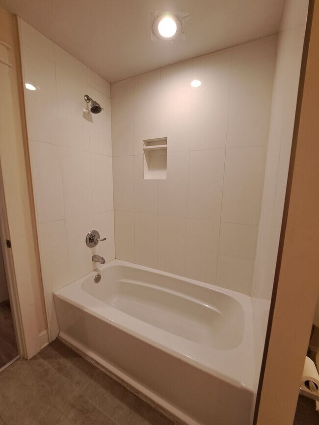 Building Photo - 9540-42 Stroelitz