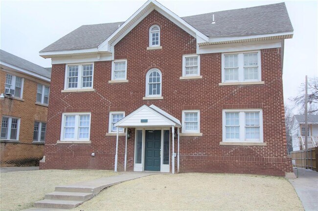 Primary Photo - 437 NW 26th St