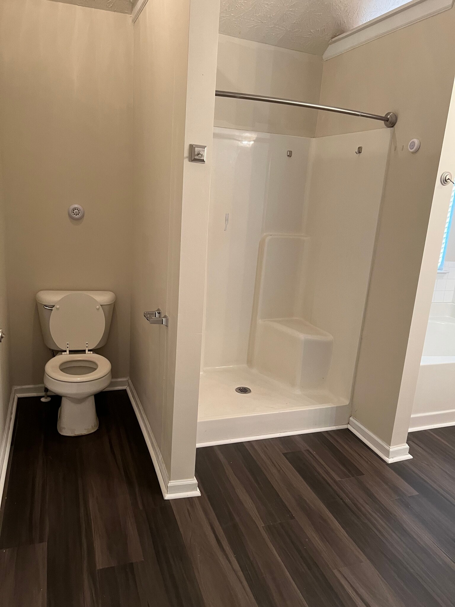 Building Photo - 827 Hannah Ct