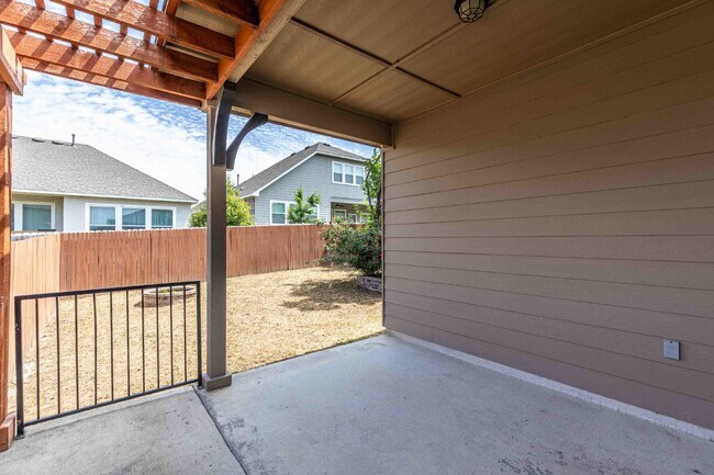 Building Photo - 1175 Ranch Falls