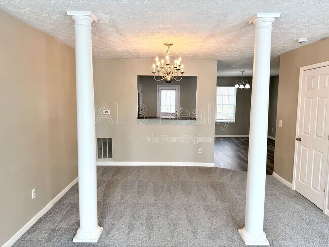 Building Photo - 1691 Redan W