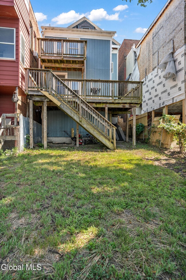 Building Photo - 89 2nd Ave