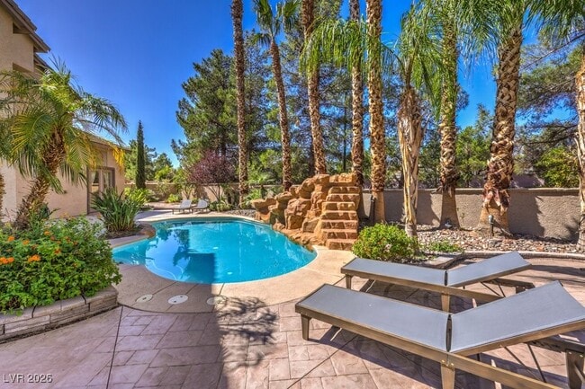 Building Photo - 249 Timber Hollow St