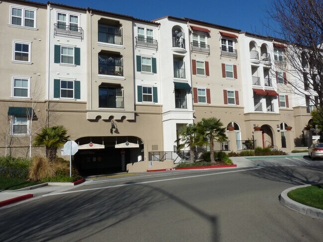 Building Photo - BEAUTIFUL TOP FLOOR CONDO AT THE TERRACES IN DUBLIN RANCH!!!