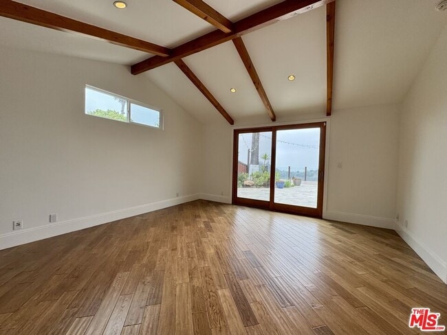 Building Photo - 2255 Westridge Rd
