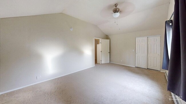 Building Photo - 3 Bedroom Home in North Pole with Garage!!