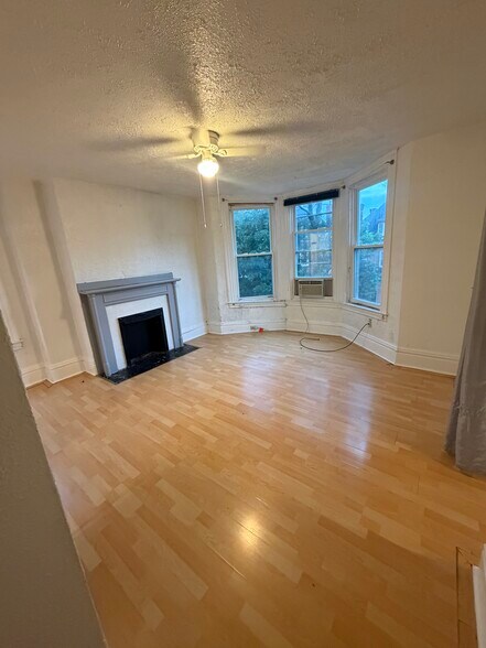 bedroom - 351 Stratford Ave