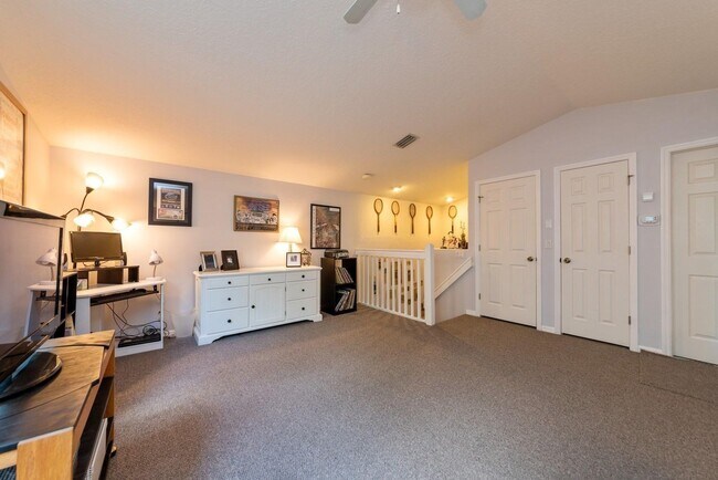 Building Photo - 695 Enfield Ct