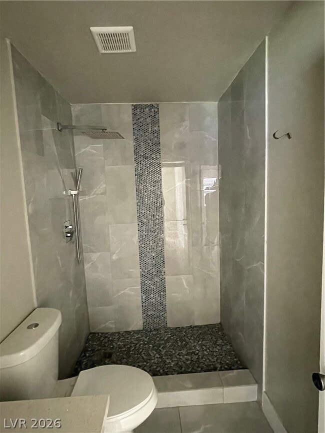 Building Photo - 466 E Sunset Rd