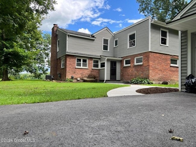 Building Photo - 1220 Ferry Rd