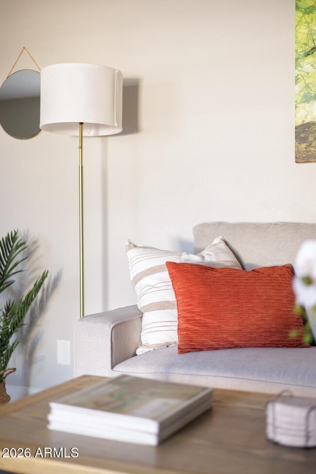 Building Photo - 3011 S Country Club Way