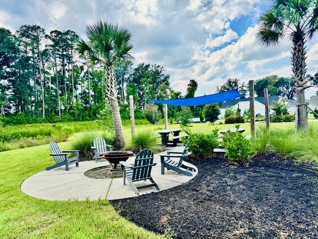 Building Photo - 464 Honeyhill Lp