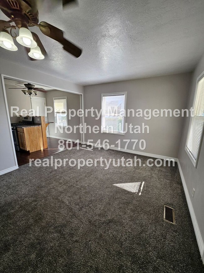 Building Photo - Darling 3 Bedroom Home in Clearfield Now A...