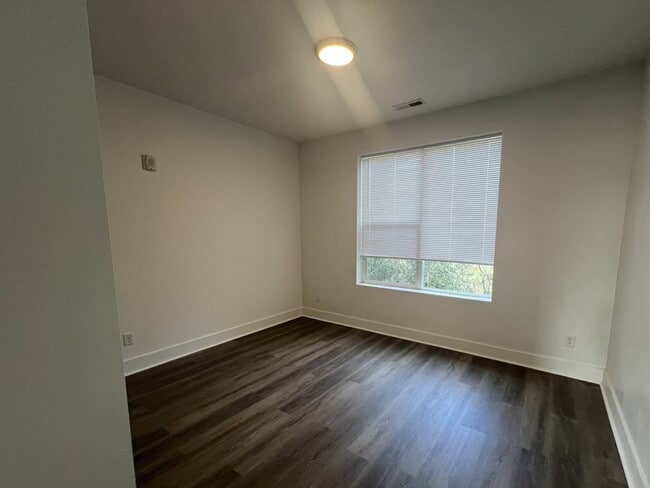 Building Photo - 3359 S 900 E