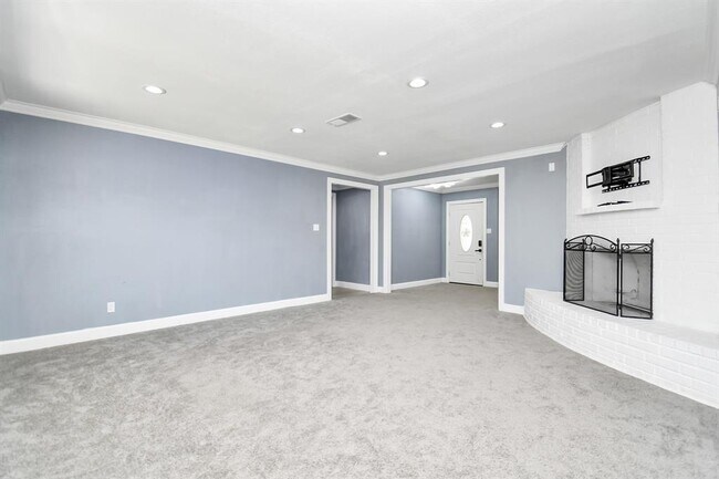 Building Photo - 9126 Troulon Dr