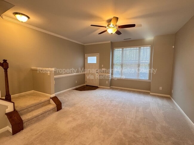 Building Photo - 330 Carthage Ct