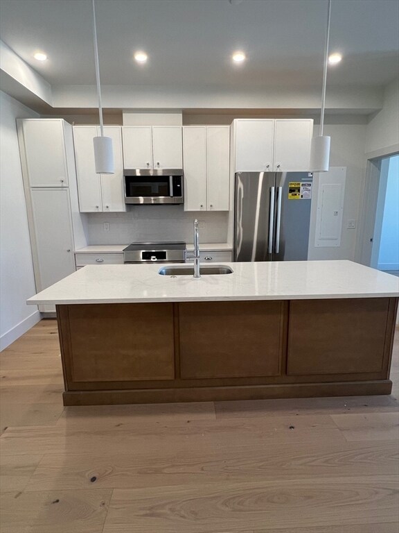 Building Photo - 105 Sea St