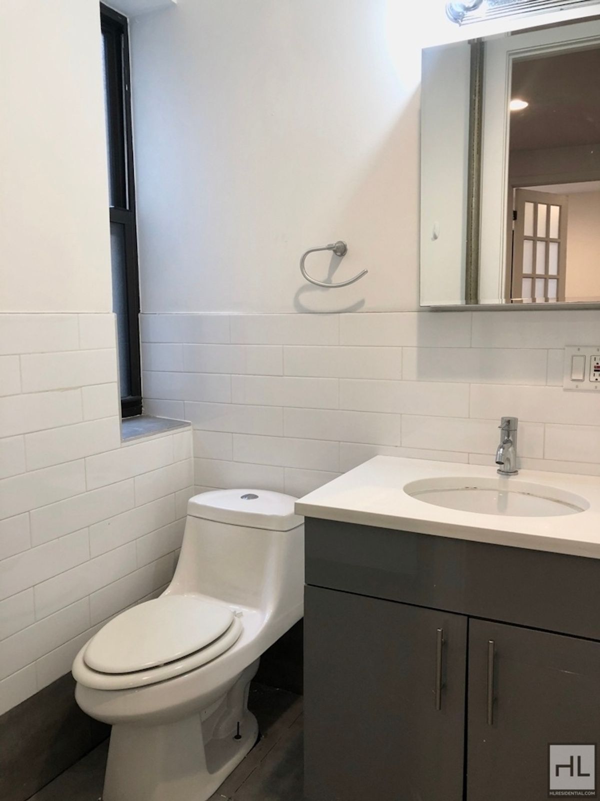 Building Photo - EASTERN PARKWAY / Spacious Crown Heights 3...