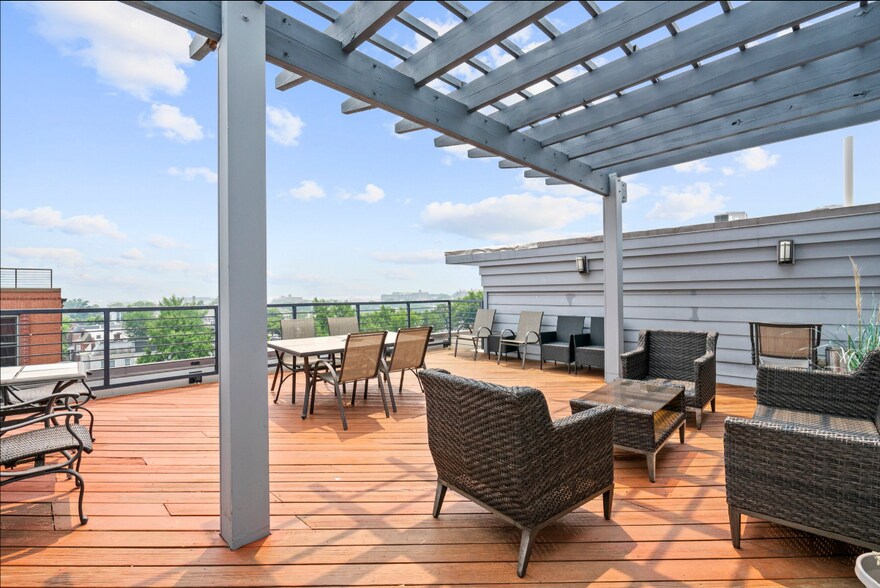 Building Photo - 2920 Georgia Ave NW