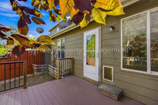 Building Photo - 3189 E 106th Ave