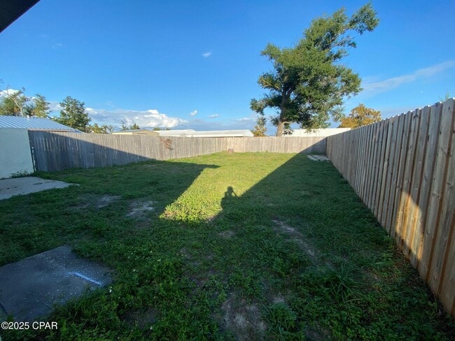 Building Photo - 625 N 9th St