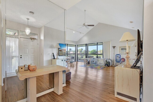 Building Photo - 19411 Sabal Lake Dr