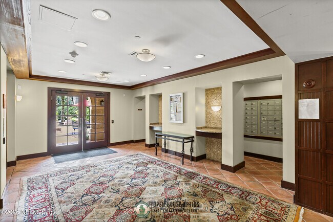 Building Photo - 955 Registry Blvd