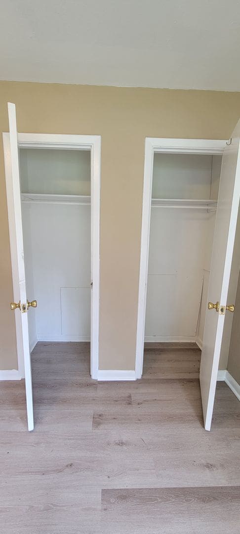 Building Photo - Gorgeous 4 bedroom/1 bath with beautiful k...