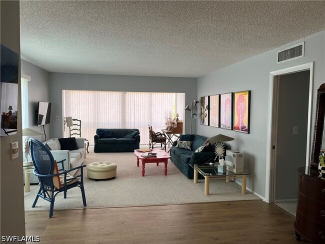 Building Photo - 4140 Crayton Rd