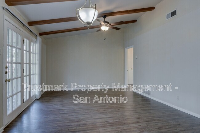 Building Photo - 847 Boulder Dr