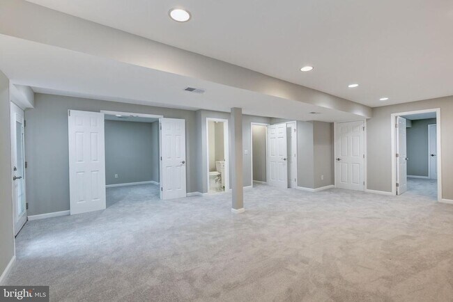 Building Photo - 2408 Ripplemeade Ct