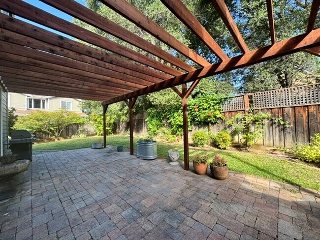Building Photo - 2160 Ranch Ct
