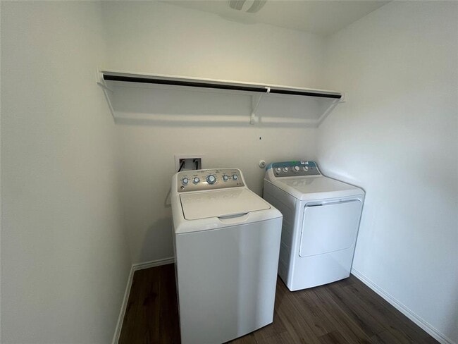 Building Photo - 147 Gabbro Gdns