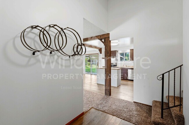 Building Photo - 906 S McDonald Rd