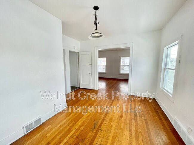 Building Photo - 1184 W 8th St