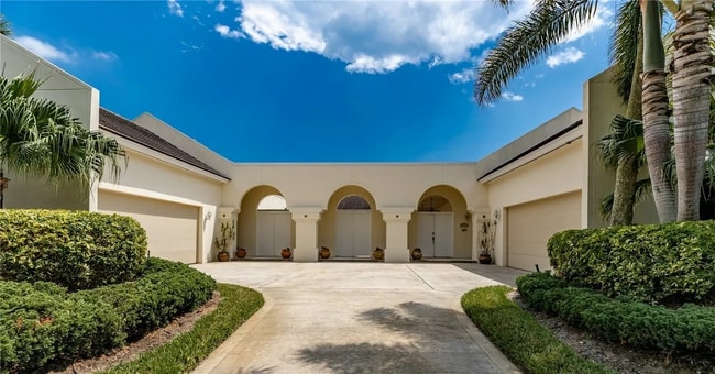 Building Photo - 8414 Poinciana Pl