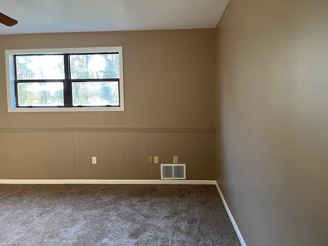 Building Photo - 160 Logan Rd