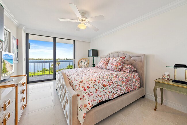 Building Photo - 3300 S Ocean Blvd