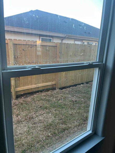 Building Photo - 1806 Atrium Pl Dr