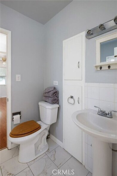Building Photo - 4211 Elmwood Ct