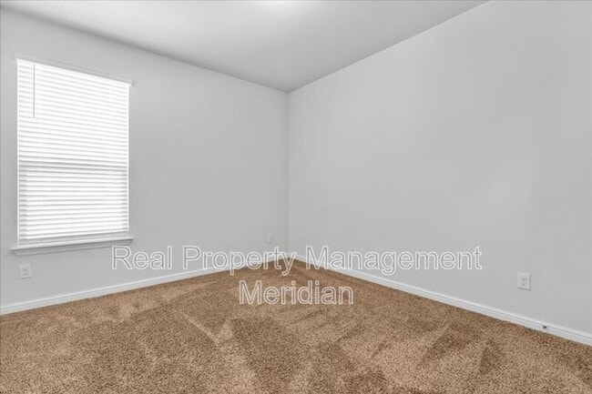 Building Photo - 1125 Ferncliff Dr