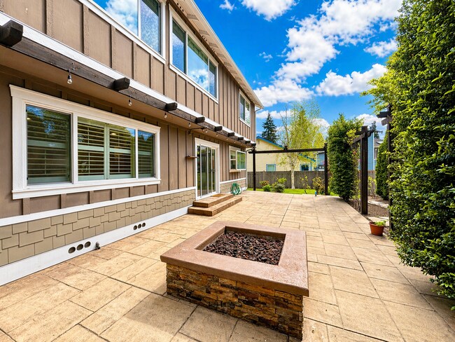 Building Photo - Great SFH for rent in North Rose Hill